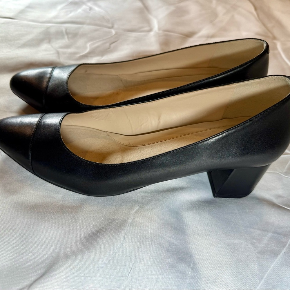 Cole Haan The Go To Black Leather Block Heel Pumps Women's Size 8.5B W16077 - Picture 7 of 7